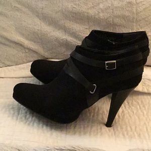 Fergalicious Chrissy black booties